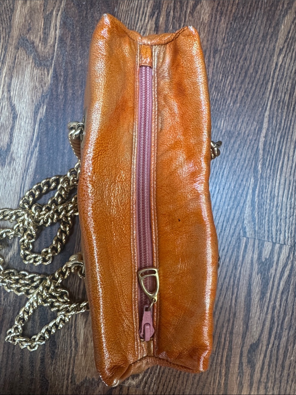 Henri Bendel Distressed Orange Leather Shoulder Bag with Gold Chain Straps - Picture 4 of 12